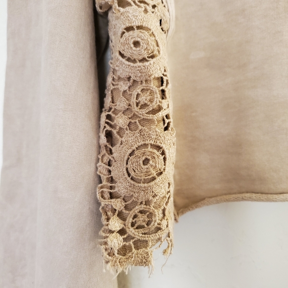 Women Crop Sweatshirt - Picture 5 of 6